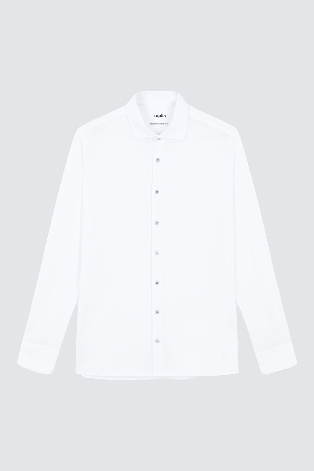 Camisa de vestir blanca de manga larga regular para hombre Sepiia: Camisa de vestir blanca de manga larga regular para hombre sin arrugas, antimanchas, perfecta para traje o americana. Foto prenda en plano