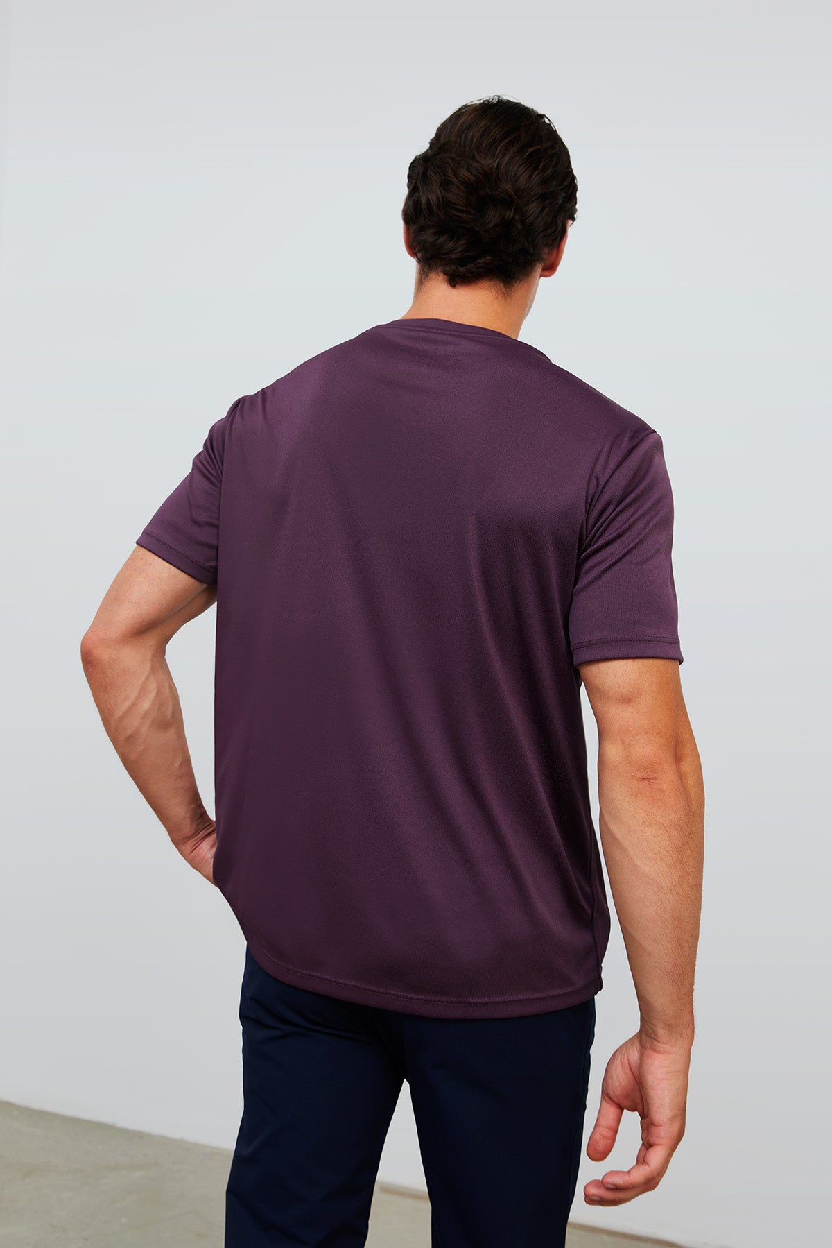 camiseta cuello redondo ciruela soft espalda