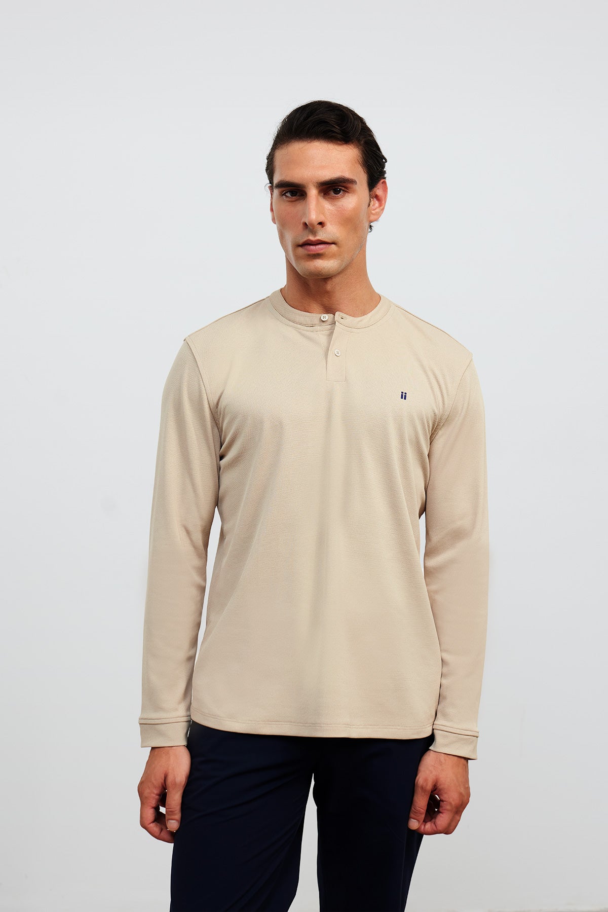 camiseta polo henley beige ranger plano medio