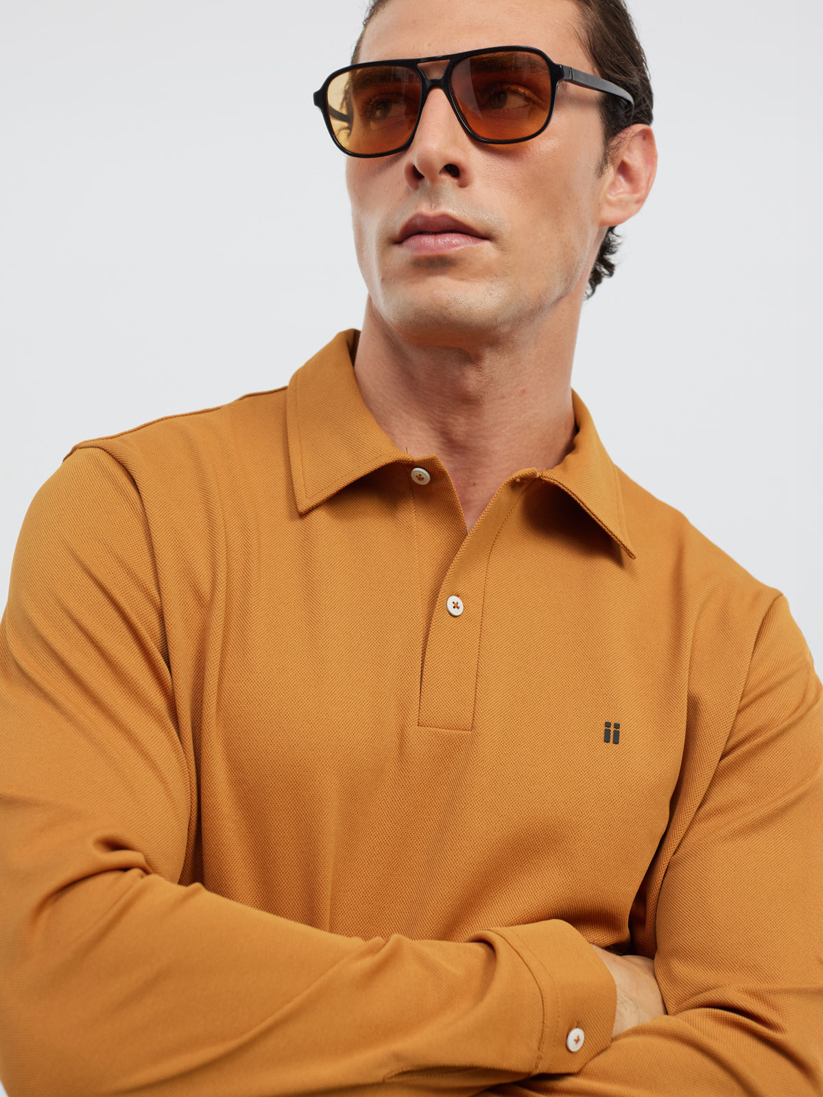 polo manga larga marrón ranger detalles