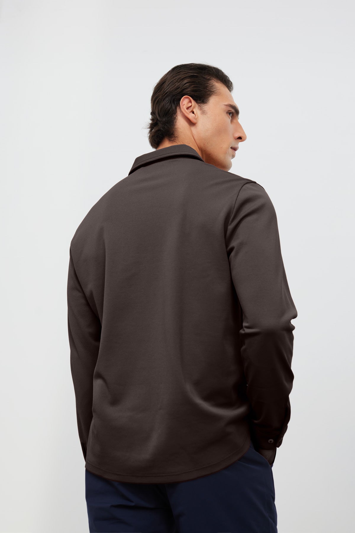 polo manga larga marron oscuro ranger espalda