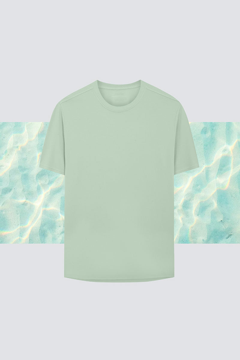 Camiseta ICE para hombre en verde freeze de Sepiia, fresca y resistente a arrugas y manchas. Foto prenda en plano