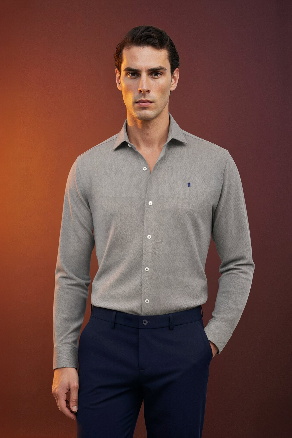 Camisa casual cuello kent gris warm plus plano medio 