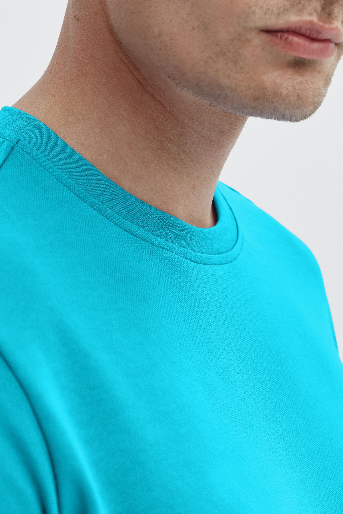 Camiseta hombre azul esmeralda