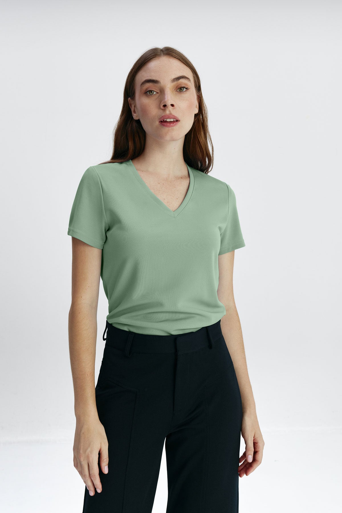 Camiseta mujer escote pico verde safari