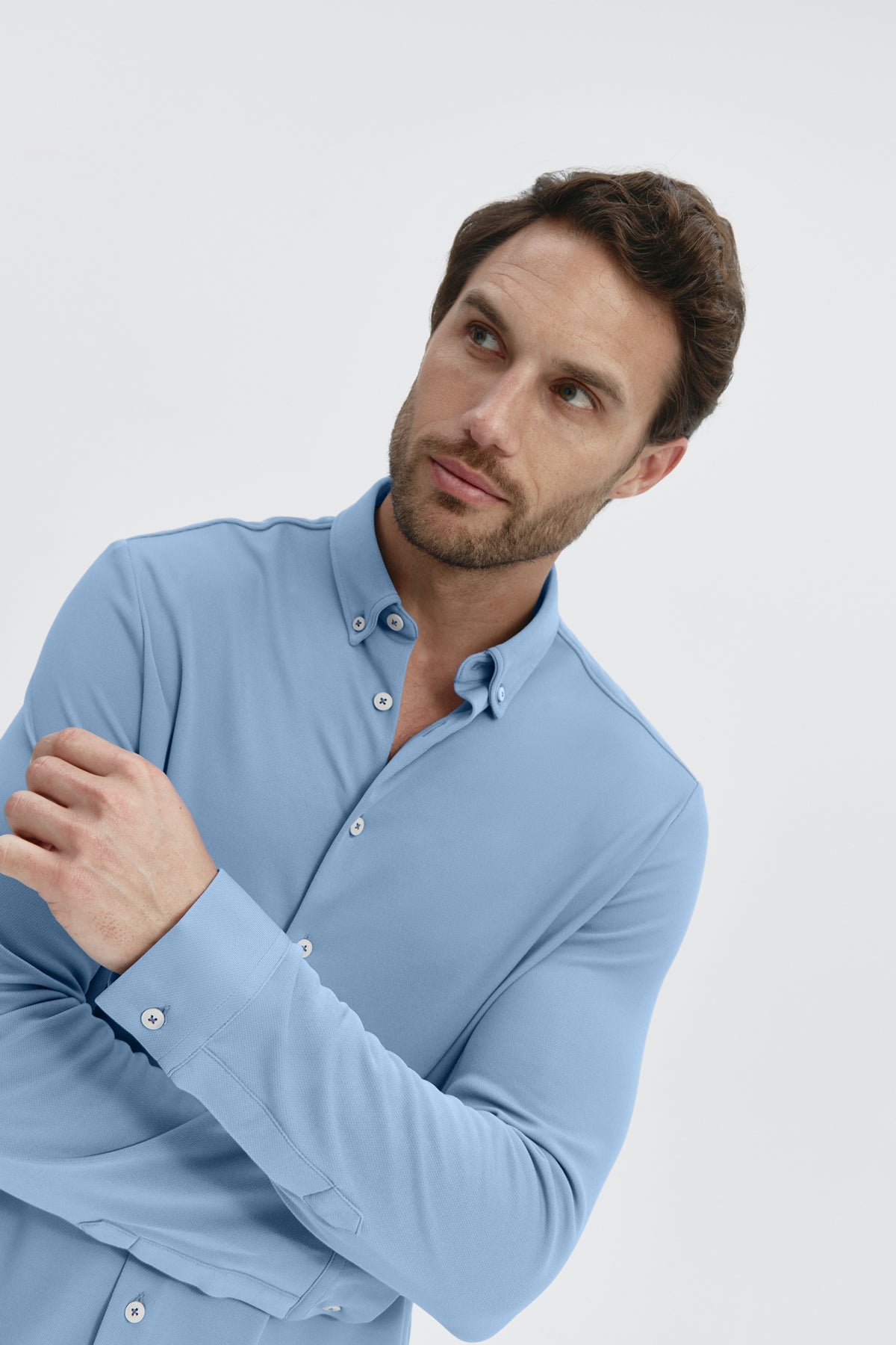 Camisa casual azul cabo regular para hombre sin arrugas ni manchas. Manga larga, antiarrugas y antimanchas. Foto detalle
