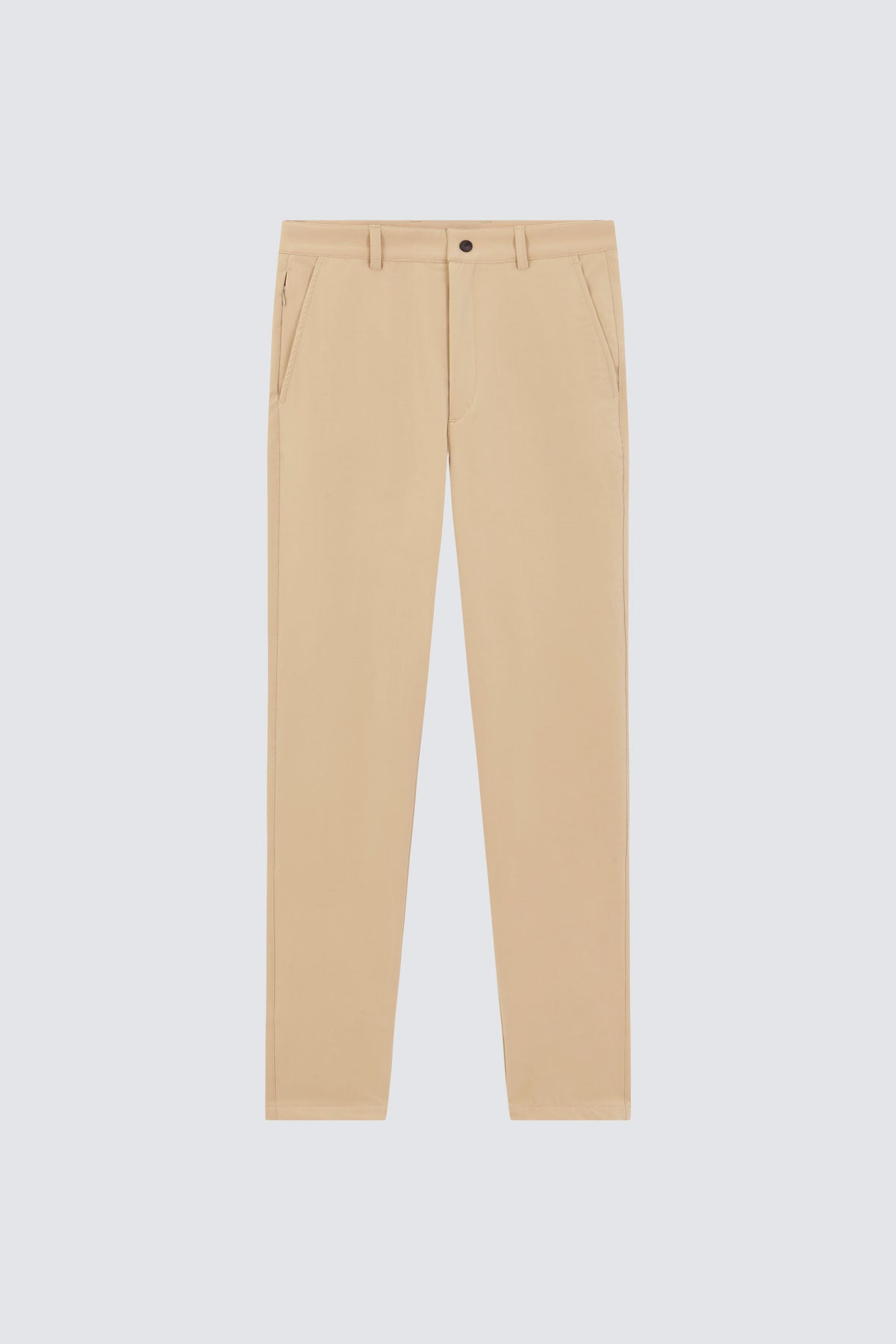 Pantalón para hombre beige: Pantalón chino slim beige para hombre con tecnología termorreguladora Coolmax. Foto prenda en plano