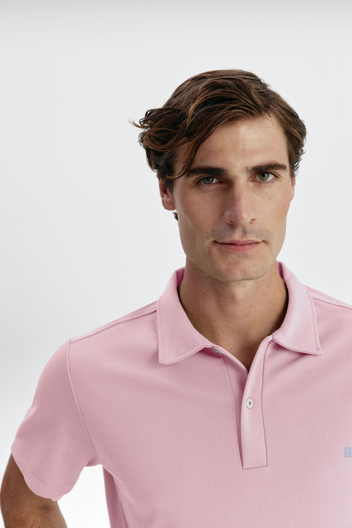 polo manga corta rosa hombre detalle