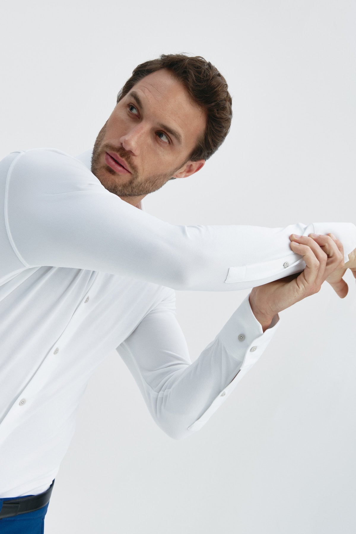 Camisa de vestir blanca de manga larga slim para hombre Sepiia: Camisa de vestir blanca de manga larga slim para hombre sin arrugas, antimanchas, perfecta para traje o americana. Foto flexibilidad.