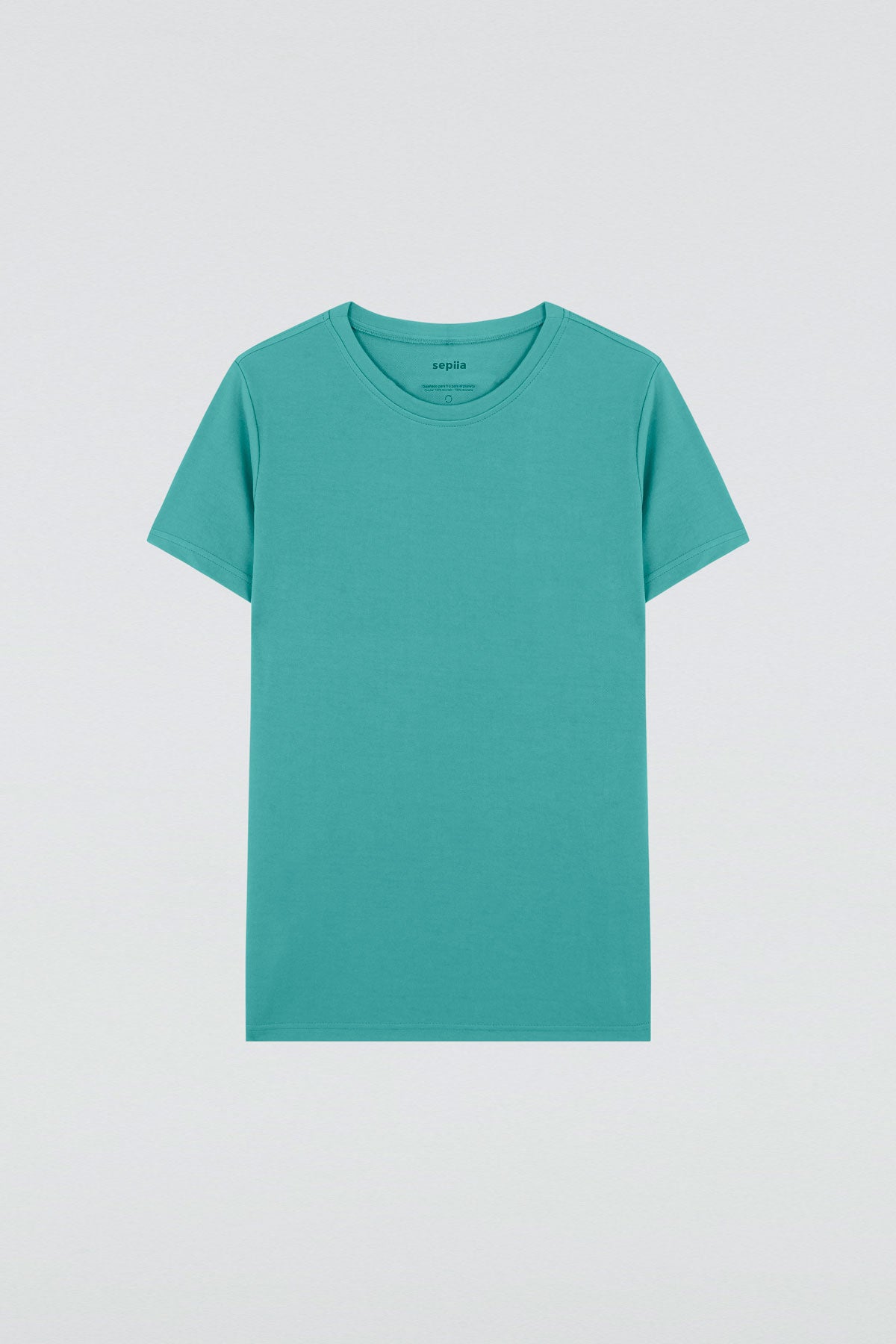 Camiseta básica de mujer verde clorofila de manga corta y cuello redondo, perfecta para cualquier look. Foto plano