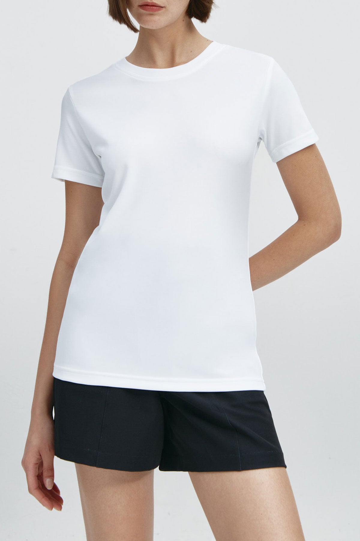 Camiseta básica feminina LOGO branca