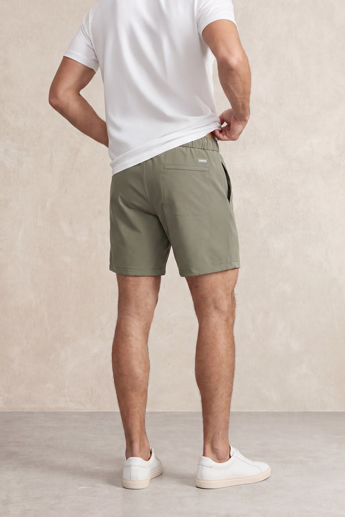Men's groundbreaker shorts green