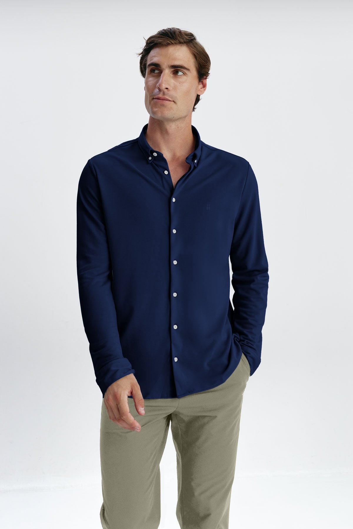 Camisa casual hombre azul marino regular logo