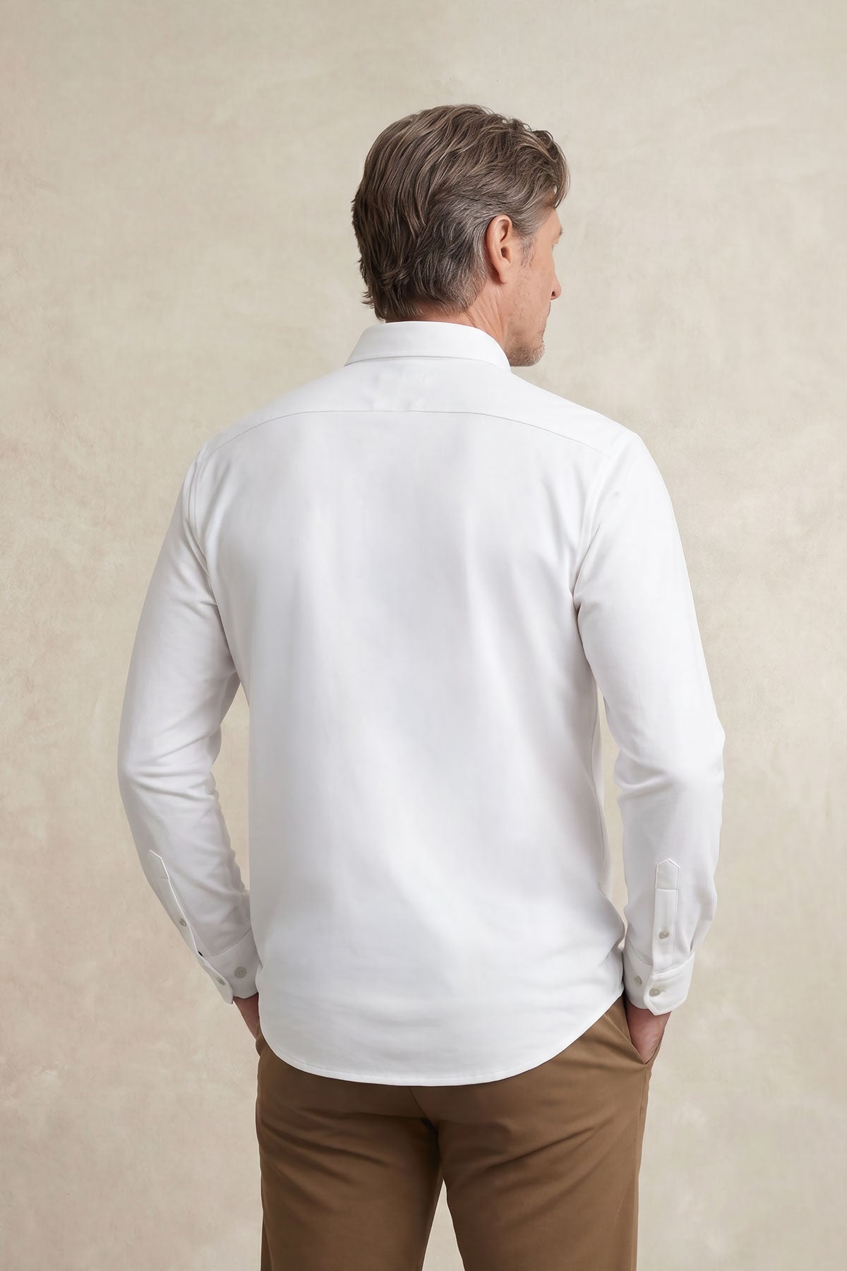Men's casual white regular logo shirt