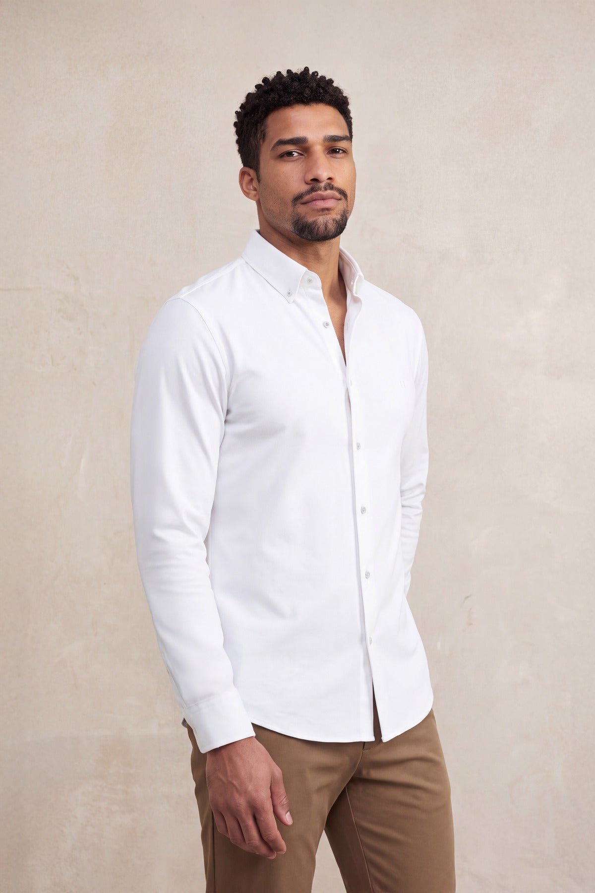 Camisa casual hombre blanco regular
