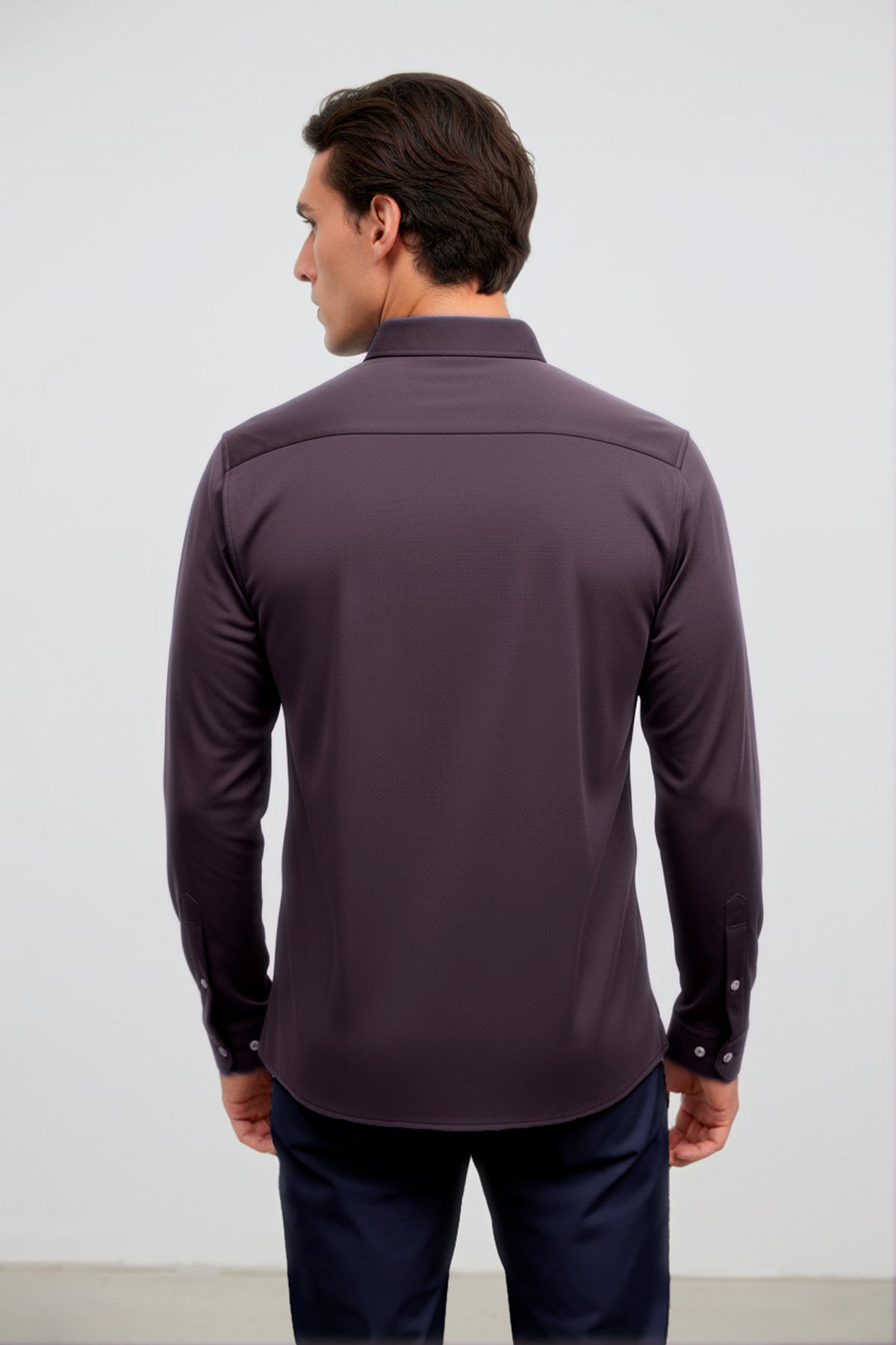 camisa casual ciruela regular espalda 