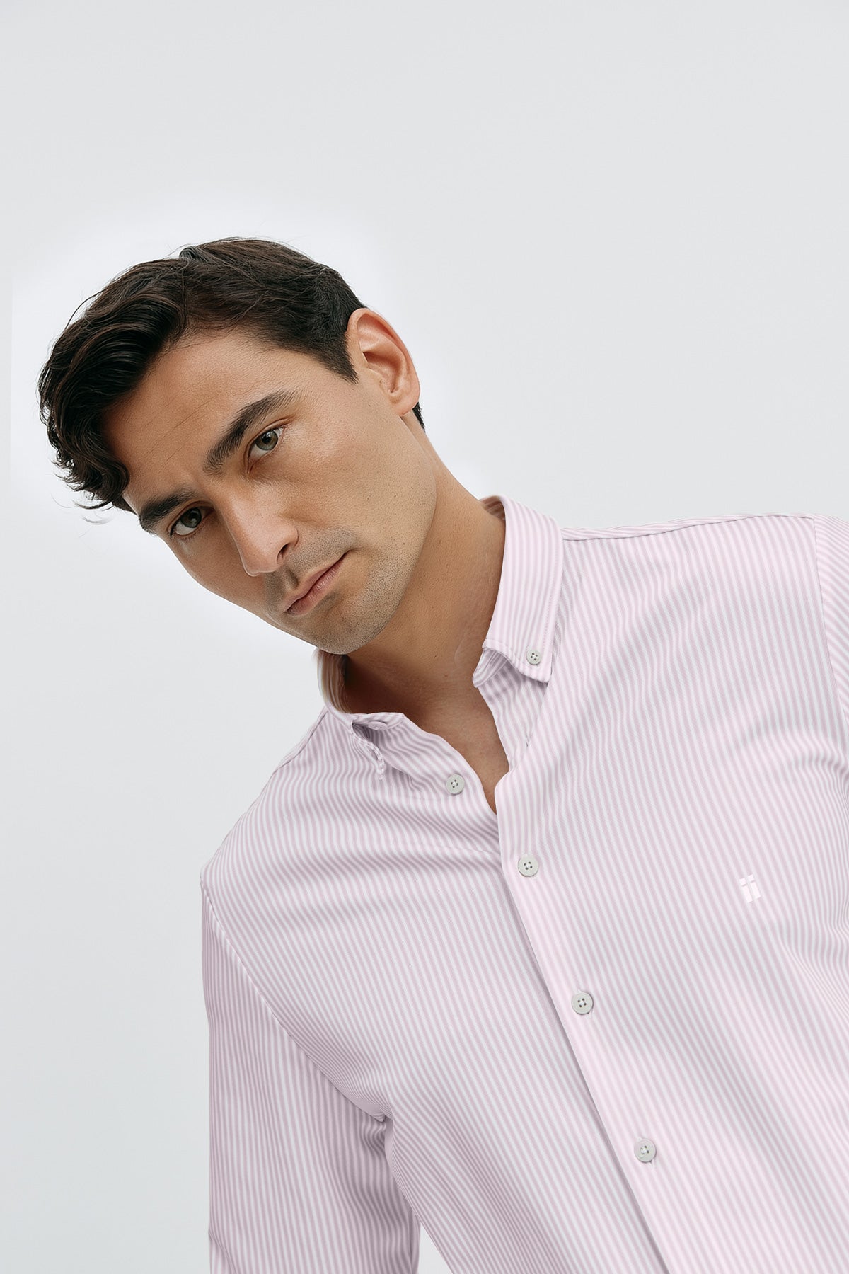 Camisa casual hombre estampado con rayas rosas regular