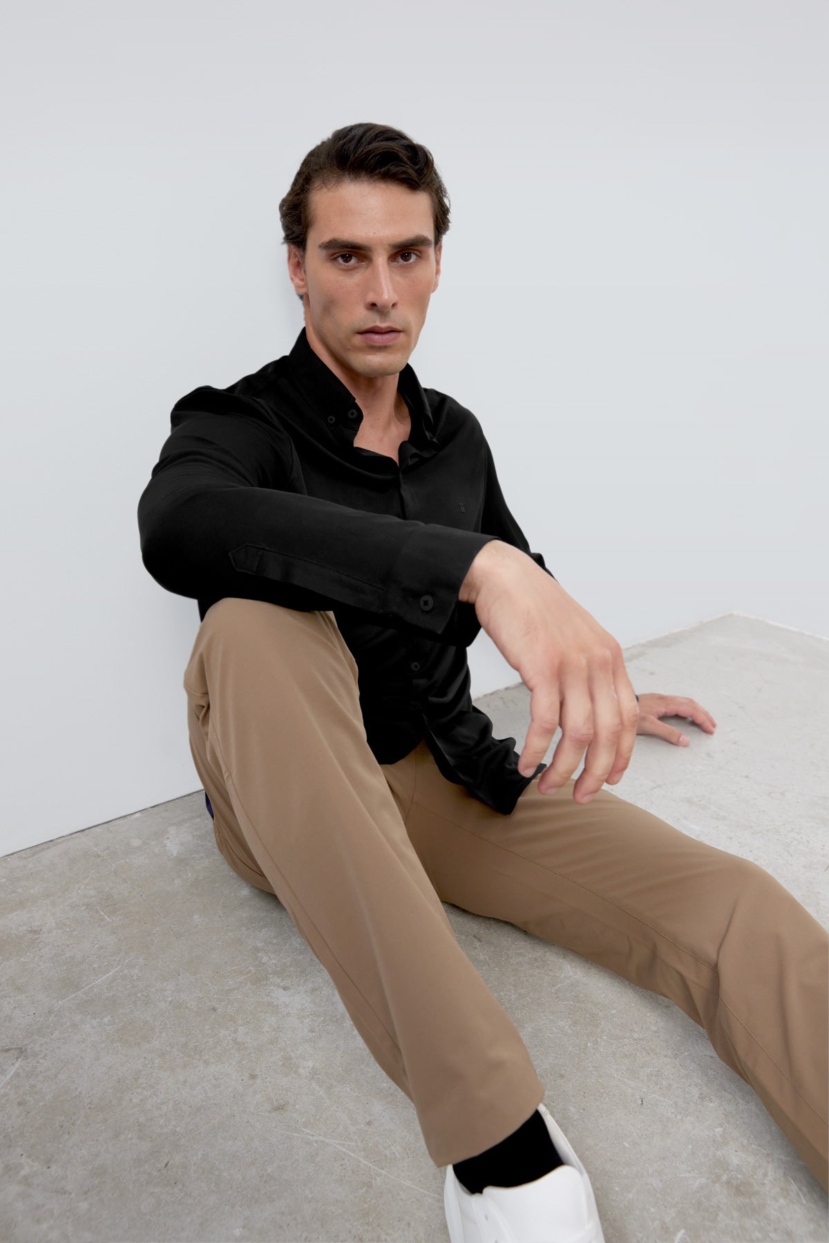 Camisa casual hombre negro regular