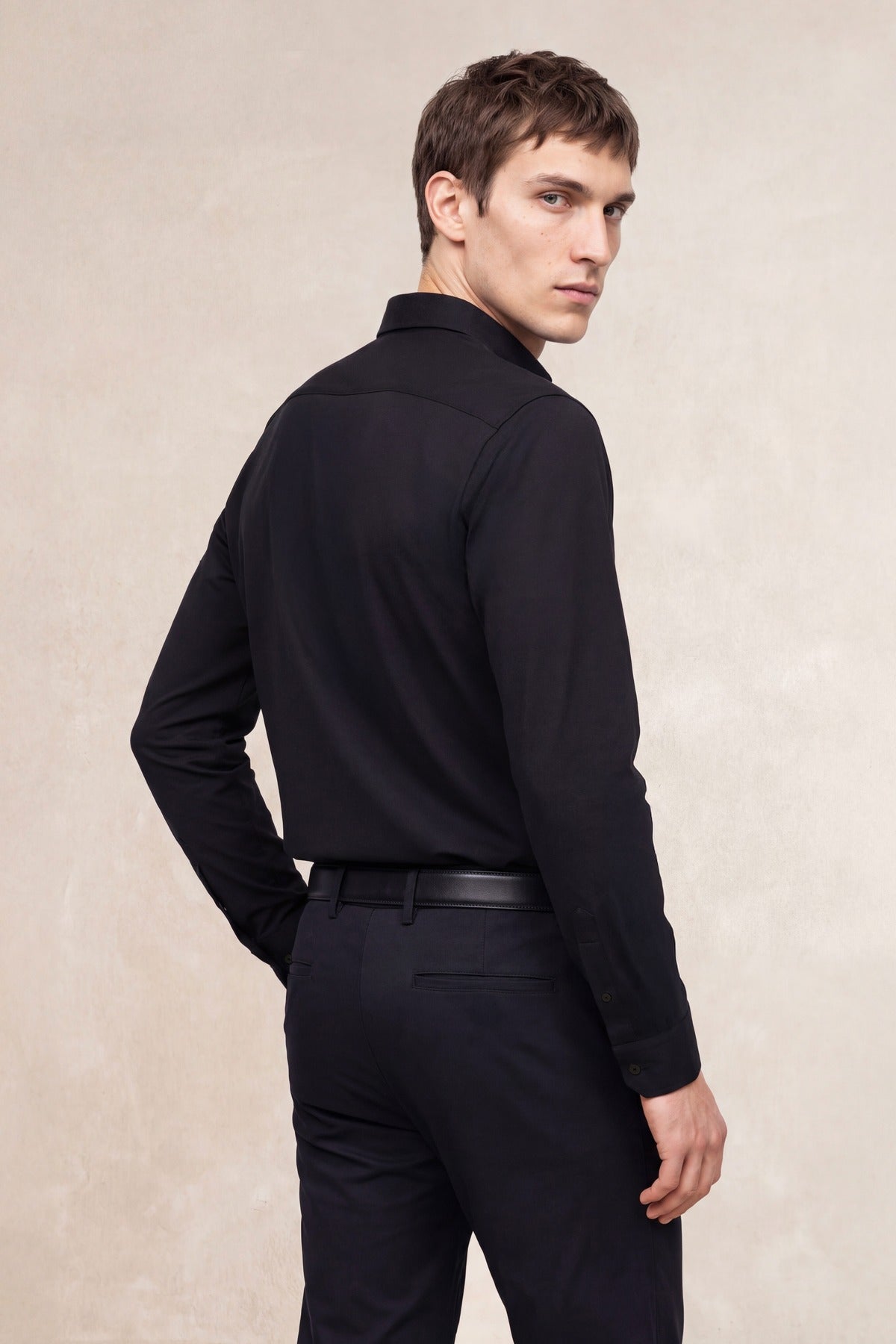 Camisa casual hombre negro regular