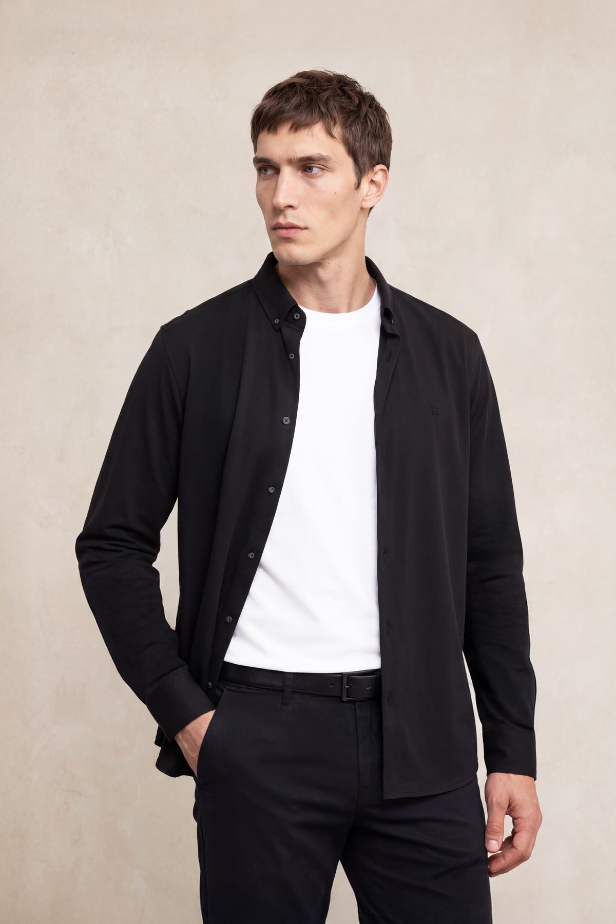 Camisa casual hombre negro regular
