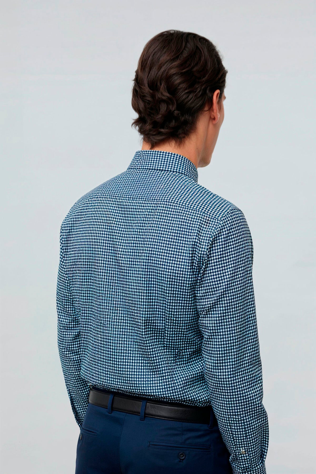 camisa casual vichy azul regular espalda 