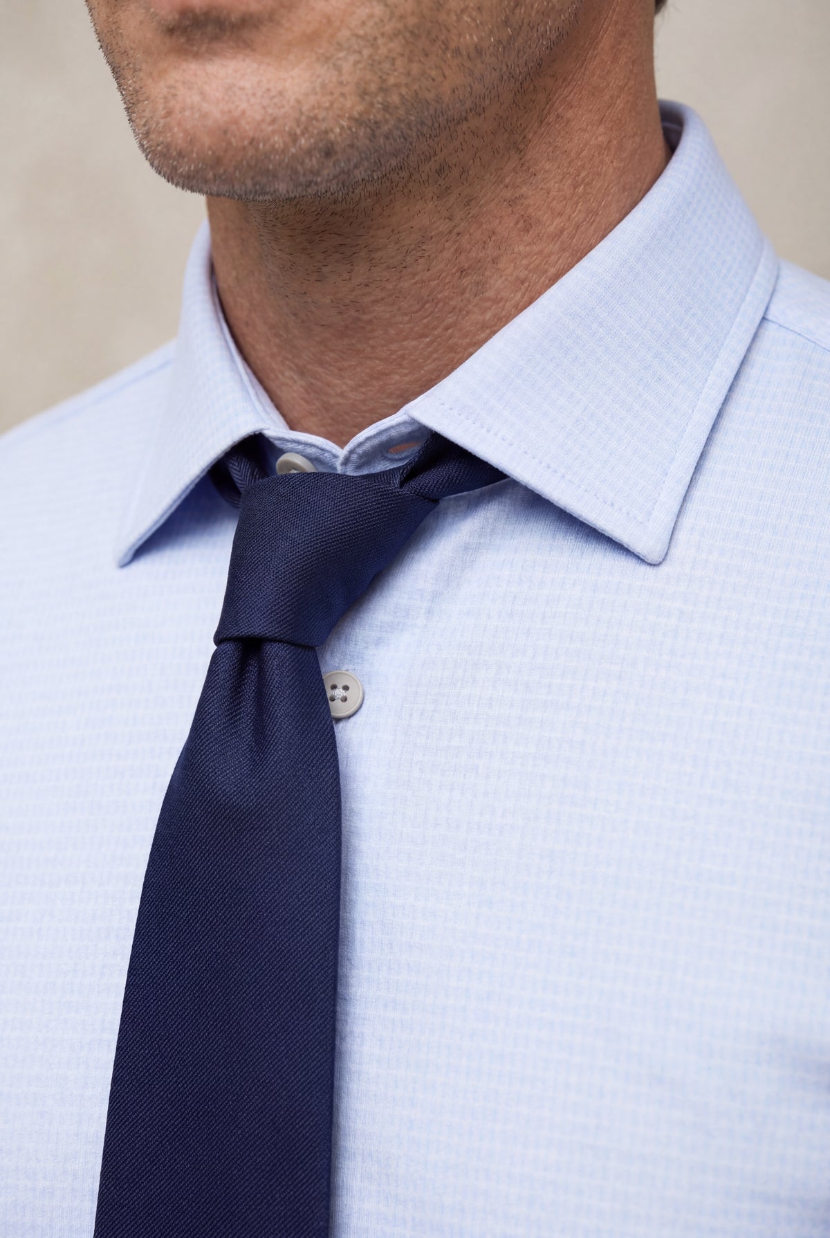 Camisa social para homem com estampado regular de mosaico azul claro