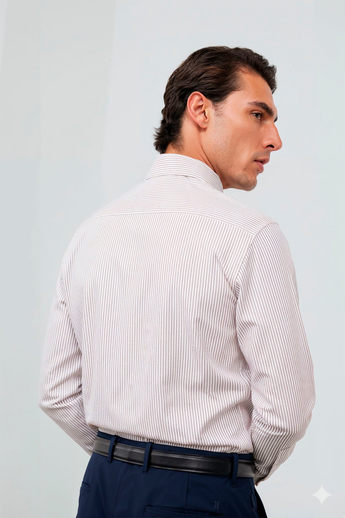 camisa de vestir rayas granate regular luxe espalda 