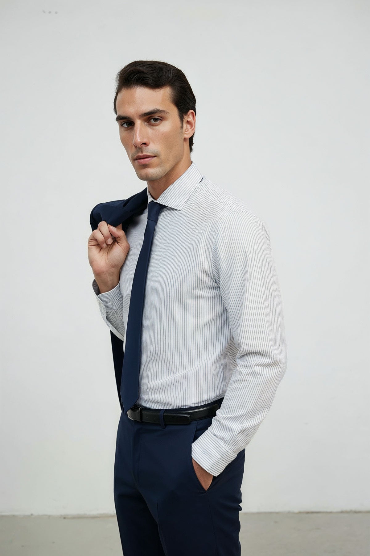 camisa de vestir rayas gris azulado regular luxe plano medio perfil 