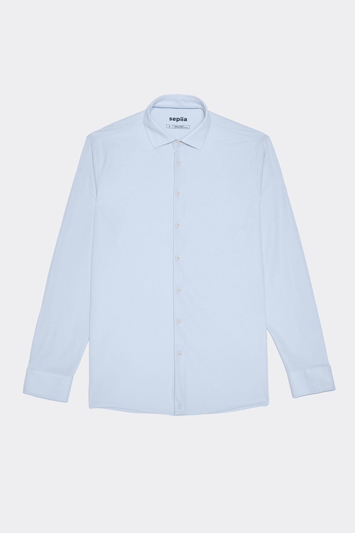 Camisa celeste slim hombre. Foto prenda en plano delante.