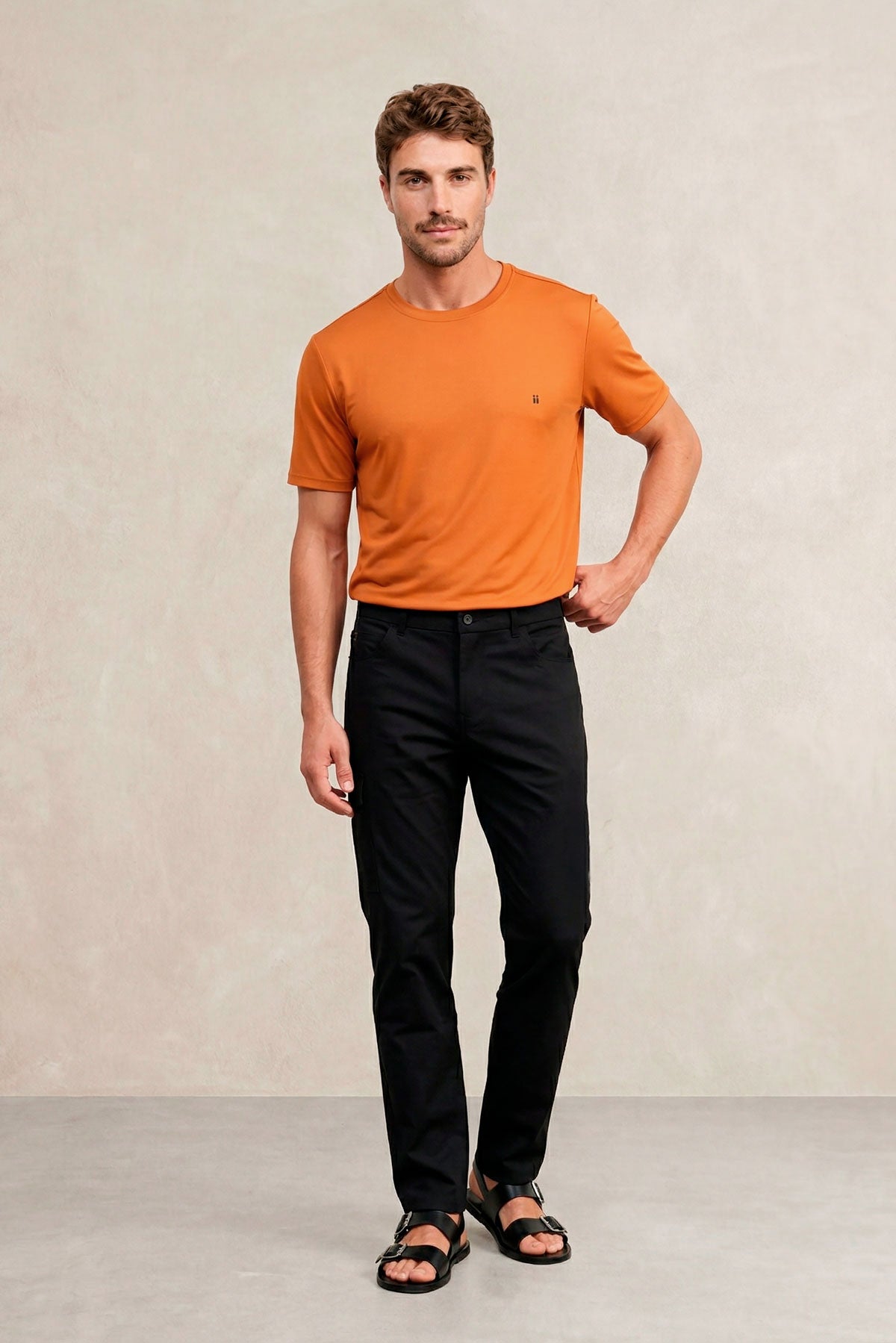 T-shirt macia para homem, gola redonda, cor avelã