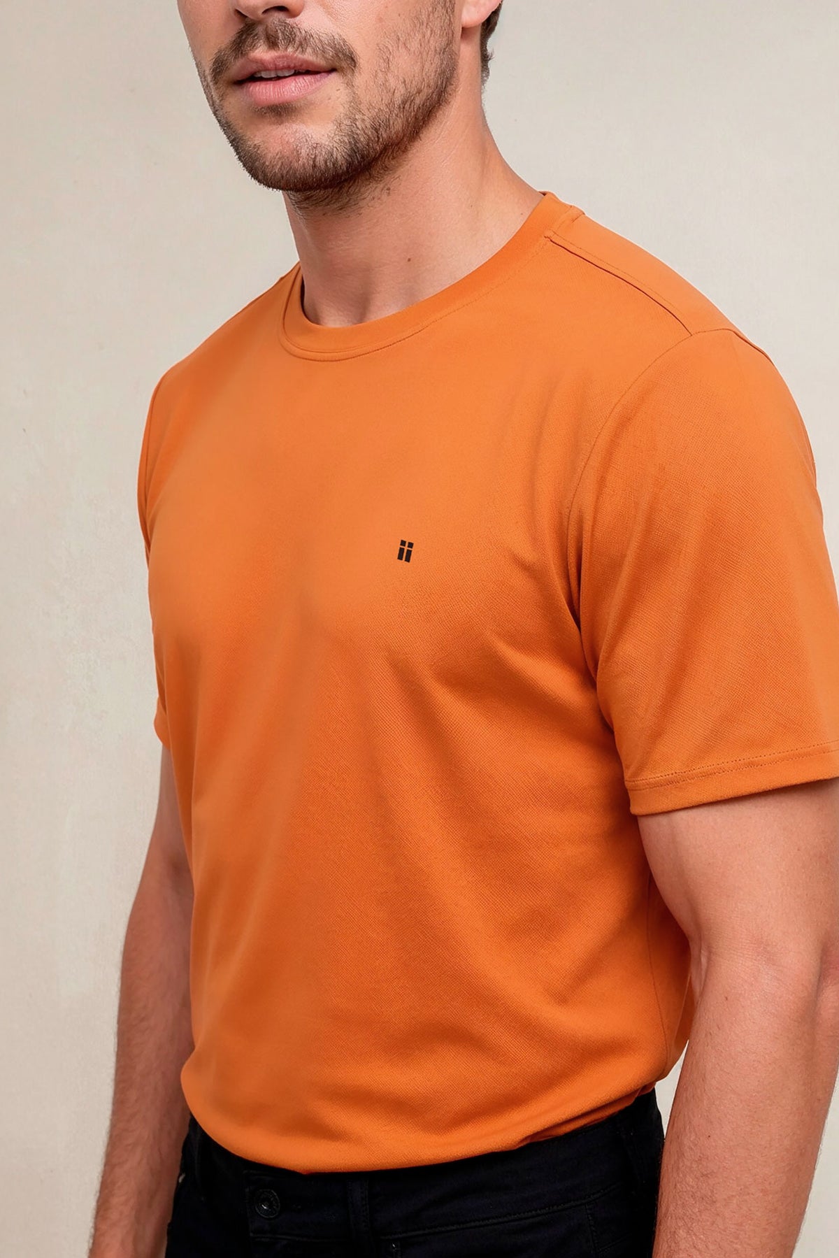 T-shirt macia para homem, gola redonda, cor avelã