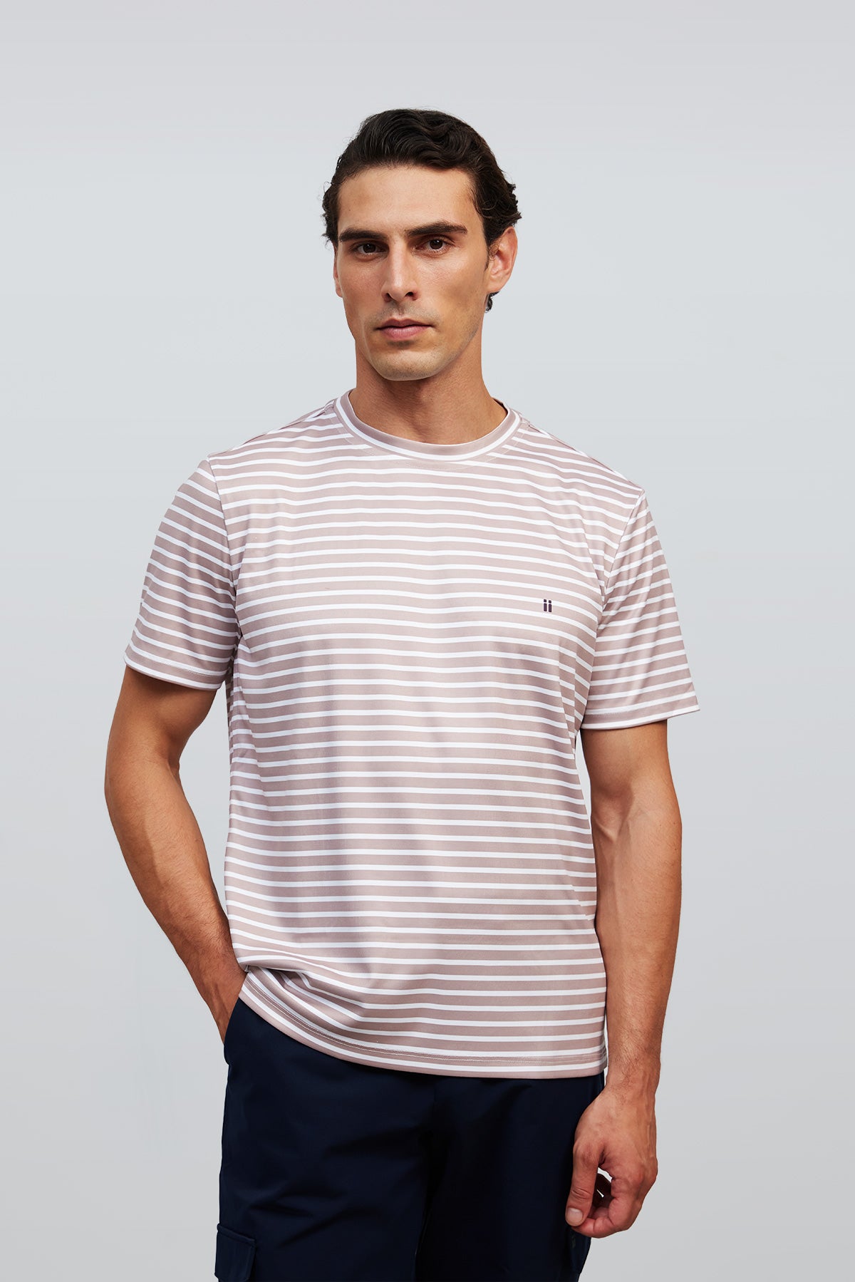 camiseta cuello redondo estampado rayas rosa soft primer plano 