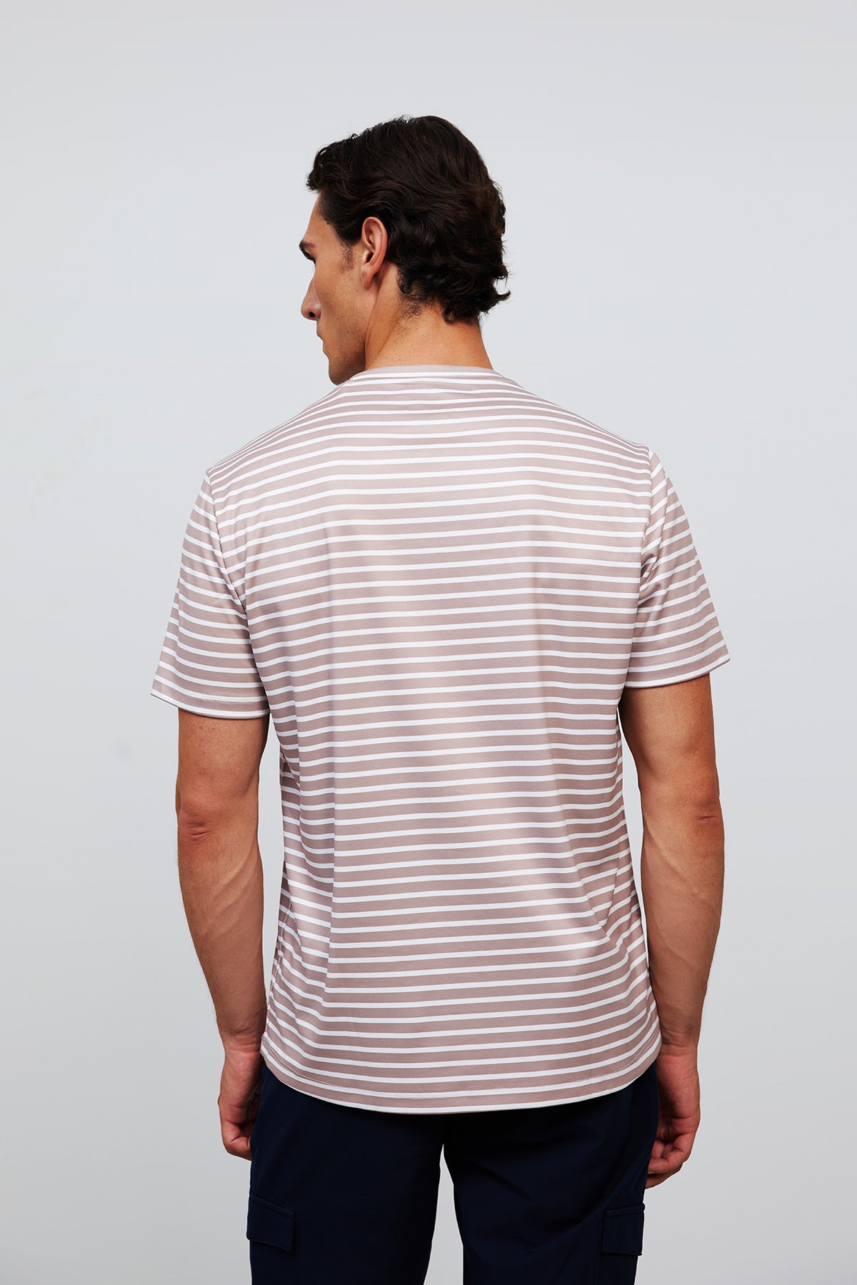 camiseta cuello redondo estampado rayas rosa soft espalda 