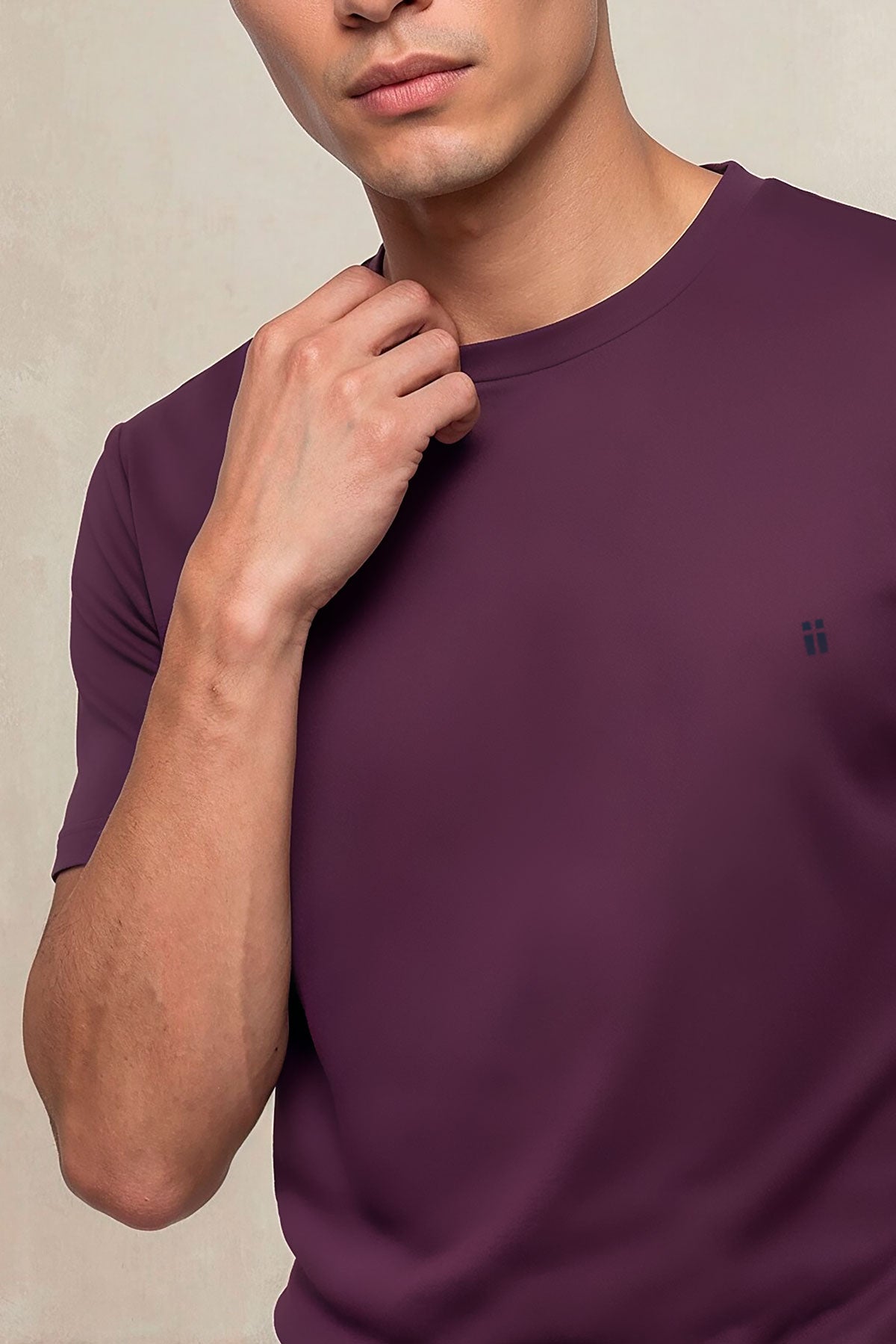 T-shirt macia para homem, gola redonda, cor ameixa