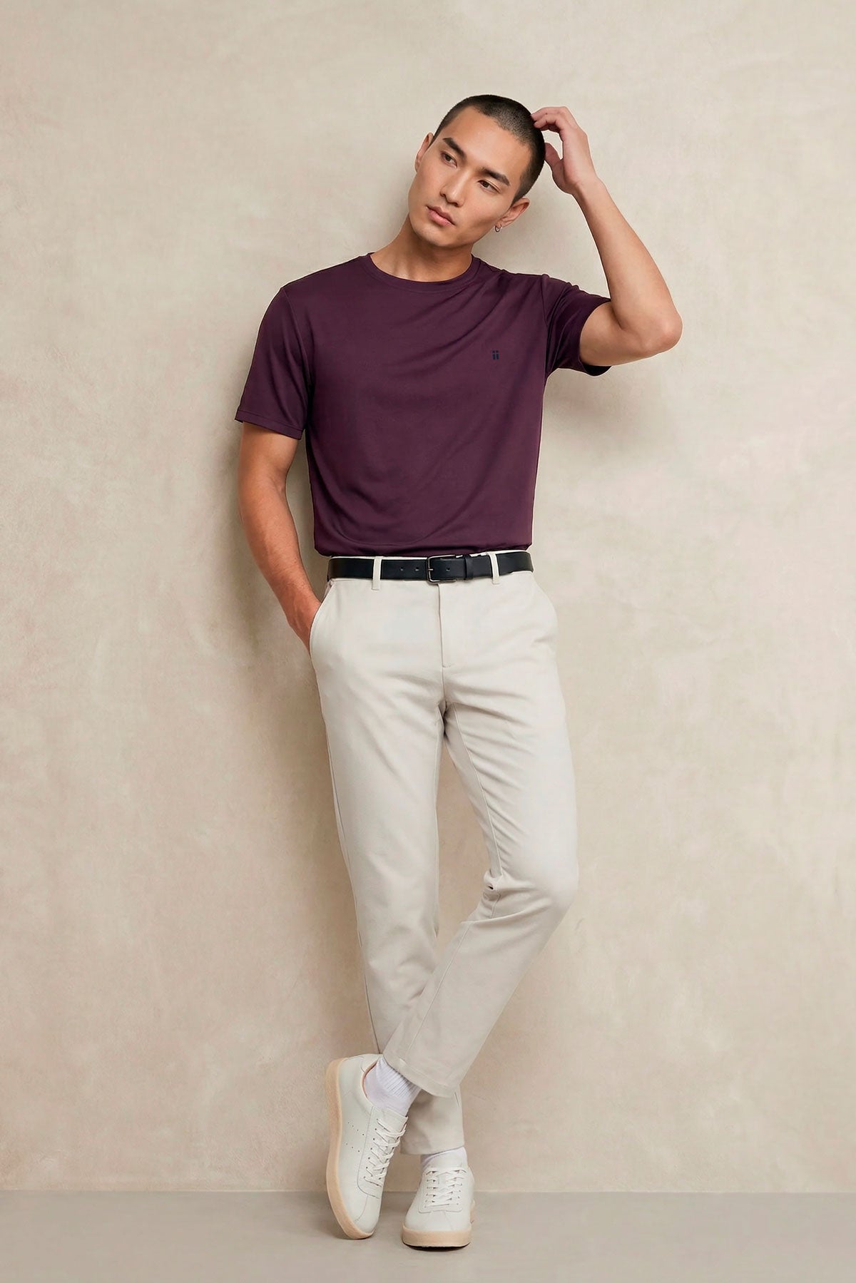 T-shirt macia para homem, gola redonda, cor ameixa