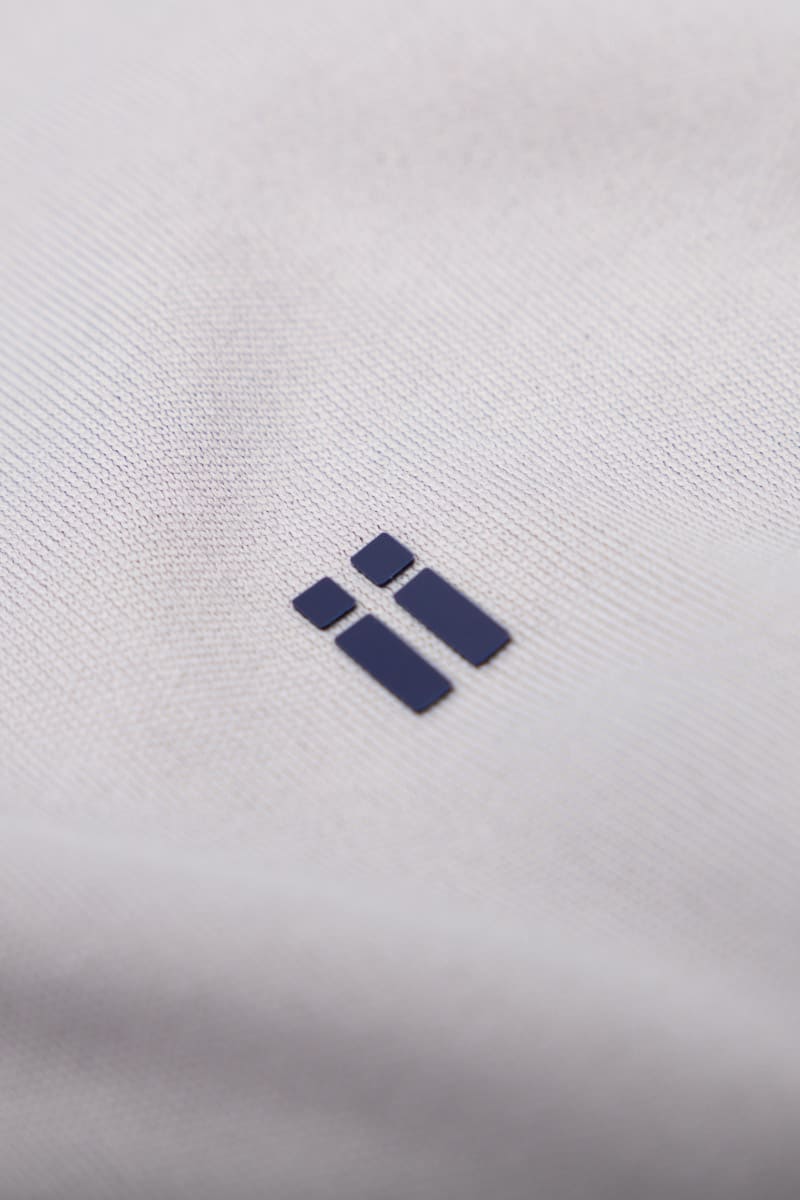 Camiseta hombre cuello v gris Soft