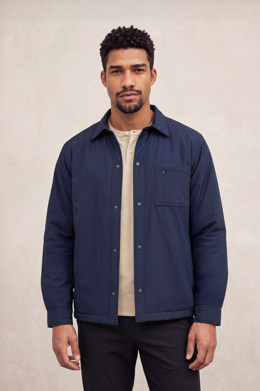 chaqueta acolchada azul marino