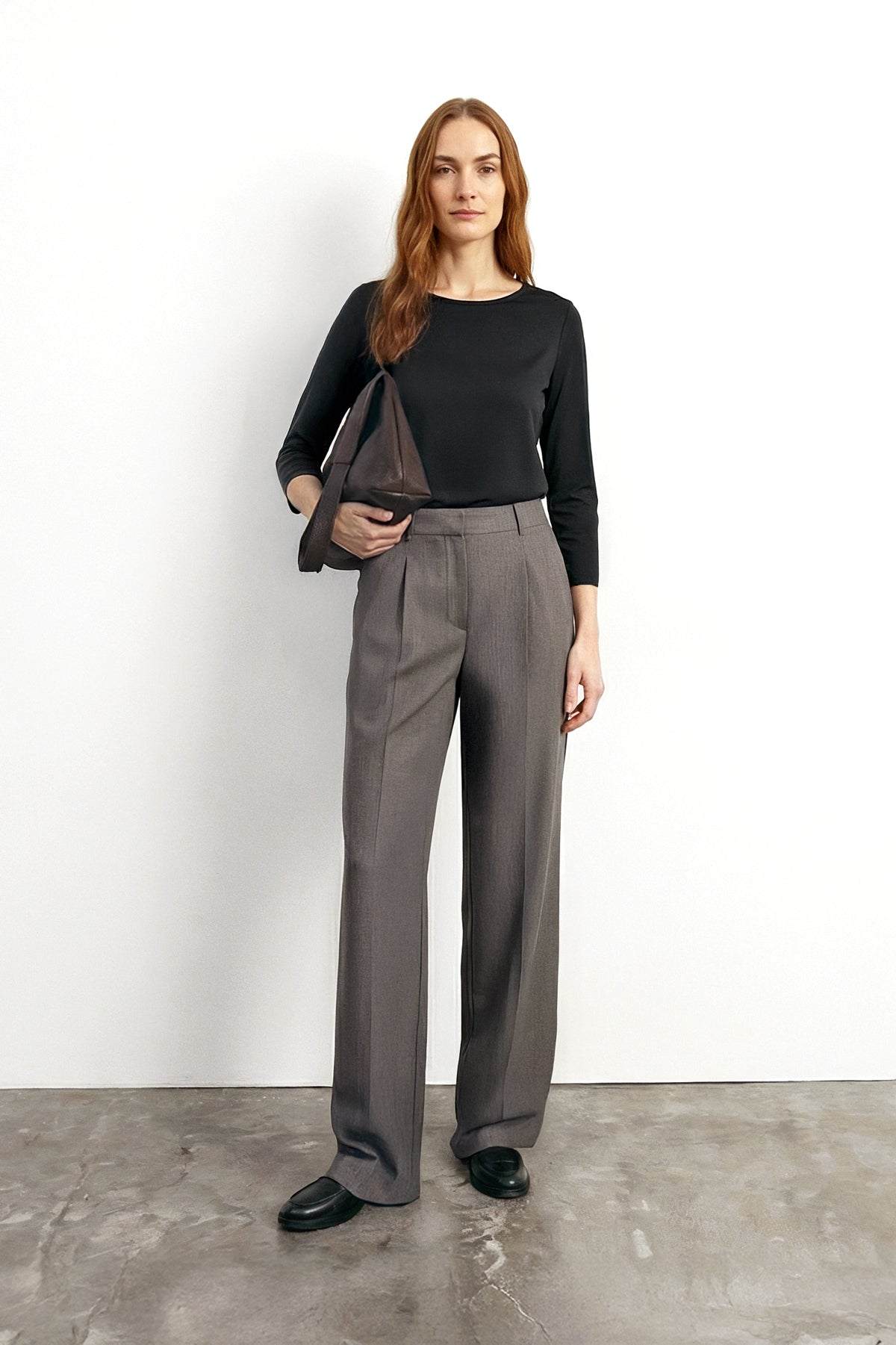 Camiseta cuello barco negra