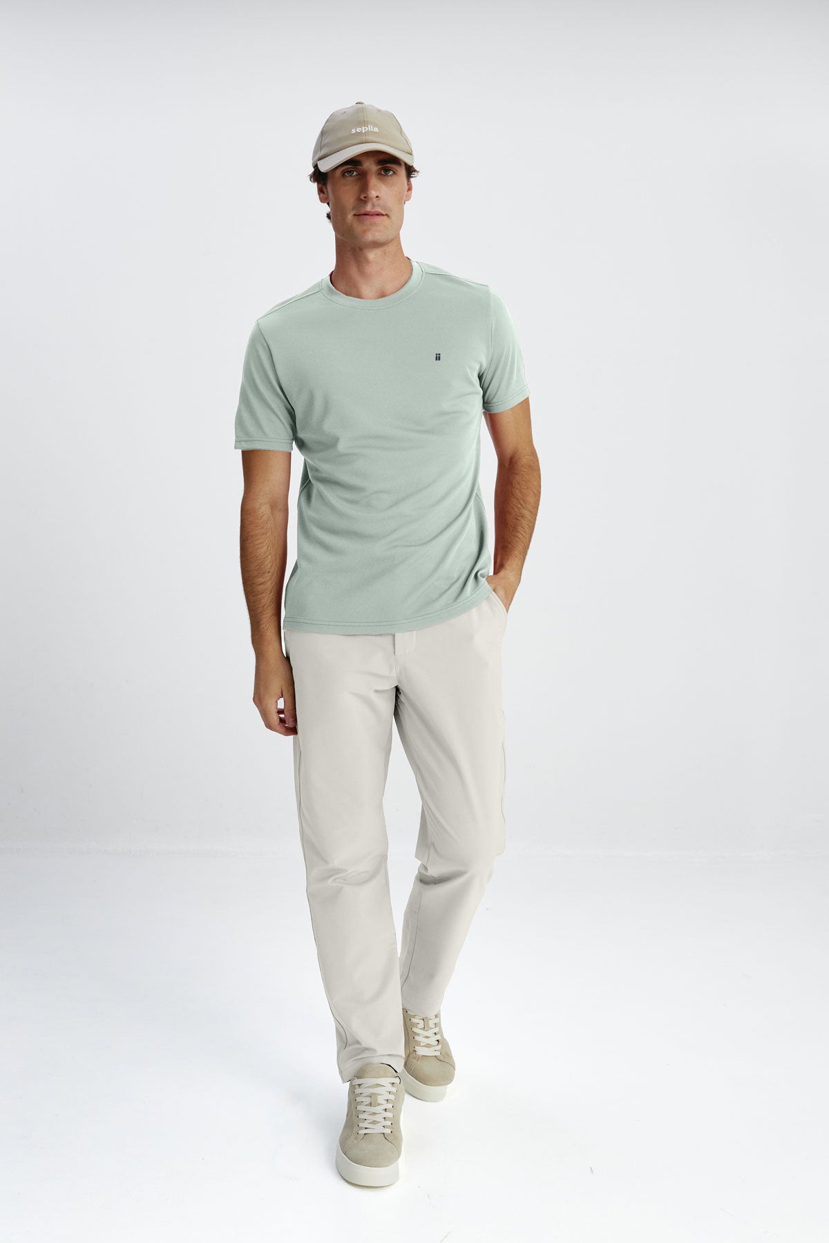camiseta verde milky hombre look completo