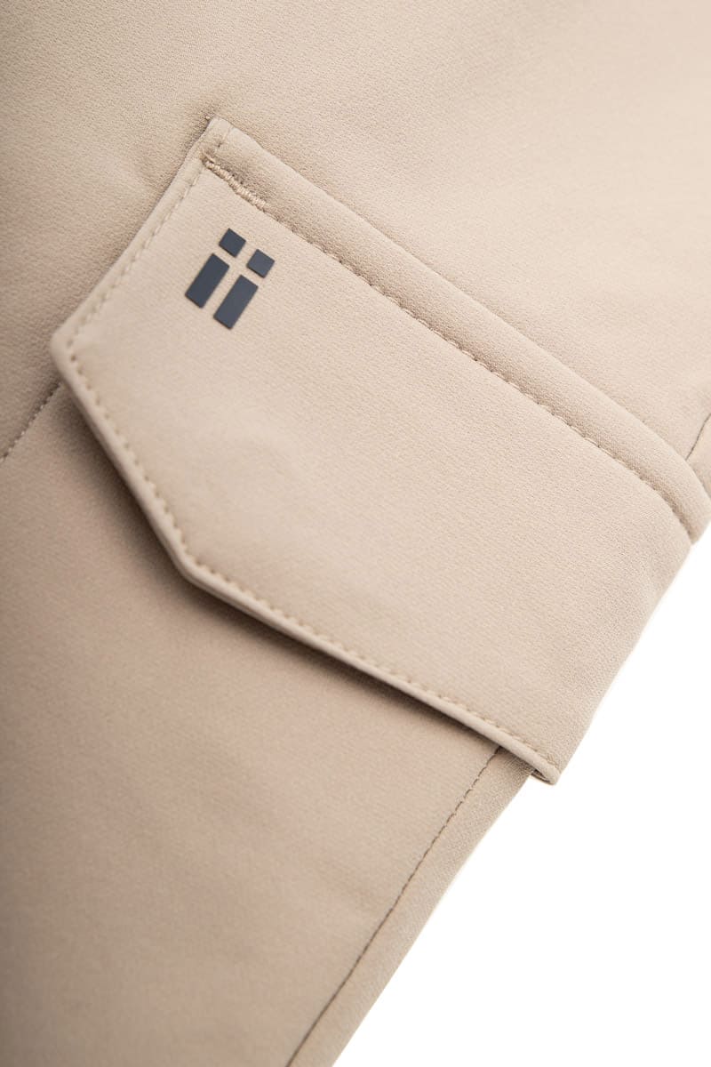 pantalon cargo beige nova detalle 