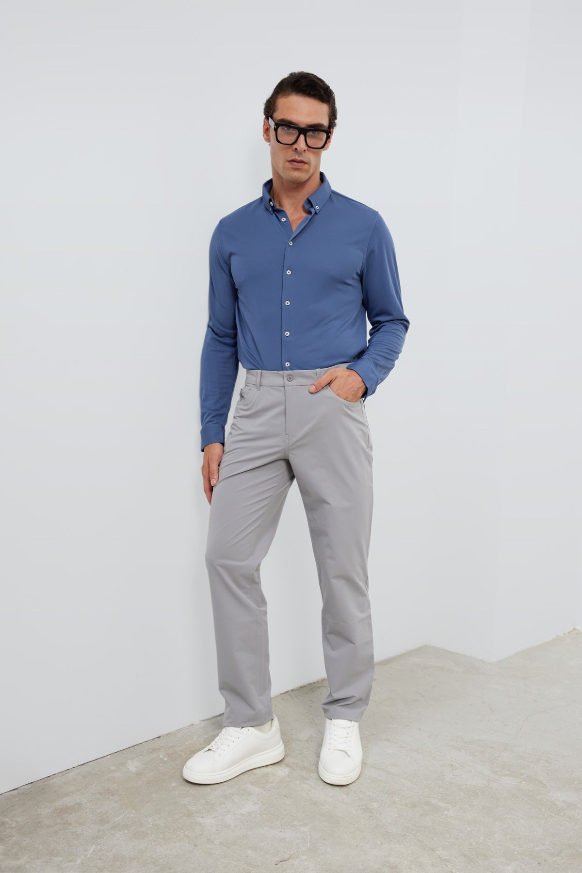 Calça de homem com 5 bolsos cinza Nova
