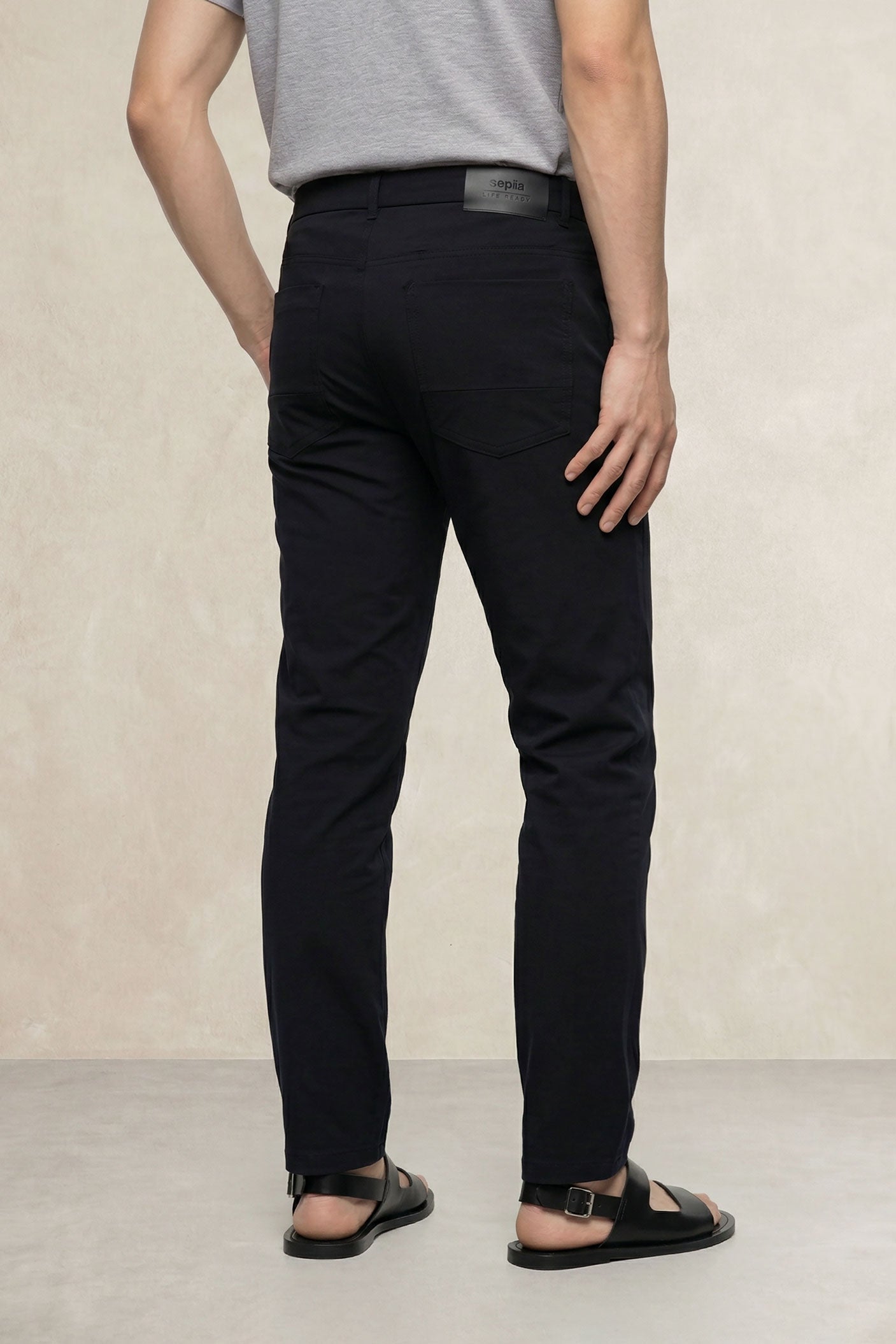 Calça Nova preta para homem com 5 bolsos