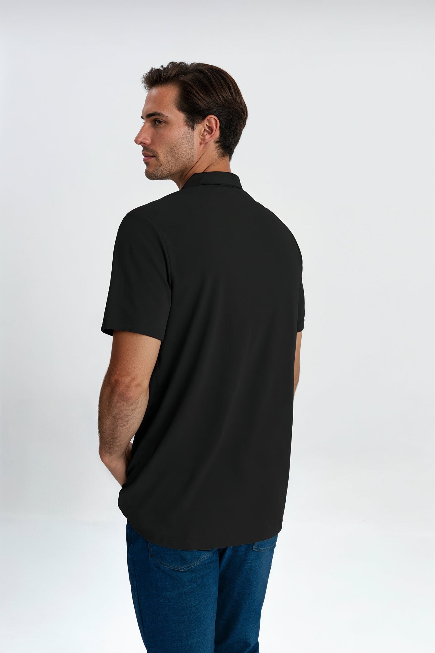 Men's black short-sleeved polo shirt