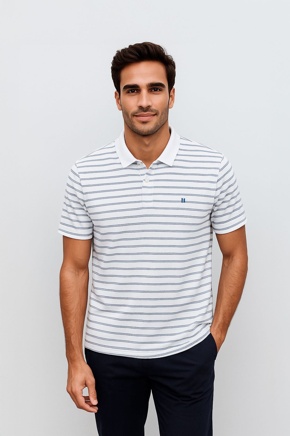 Men's short-sleeved polo shirt with sapphire blue stripes