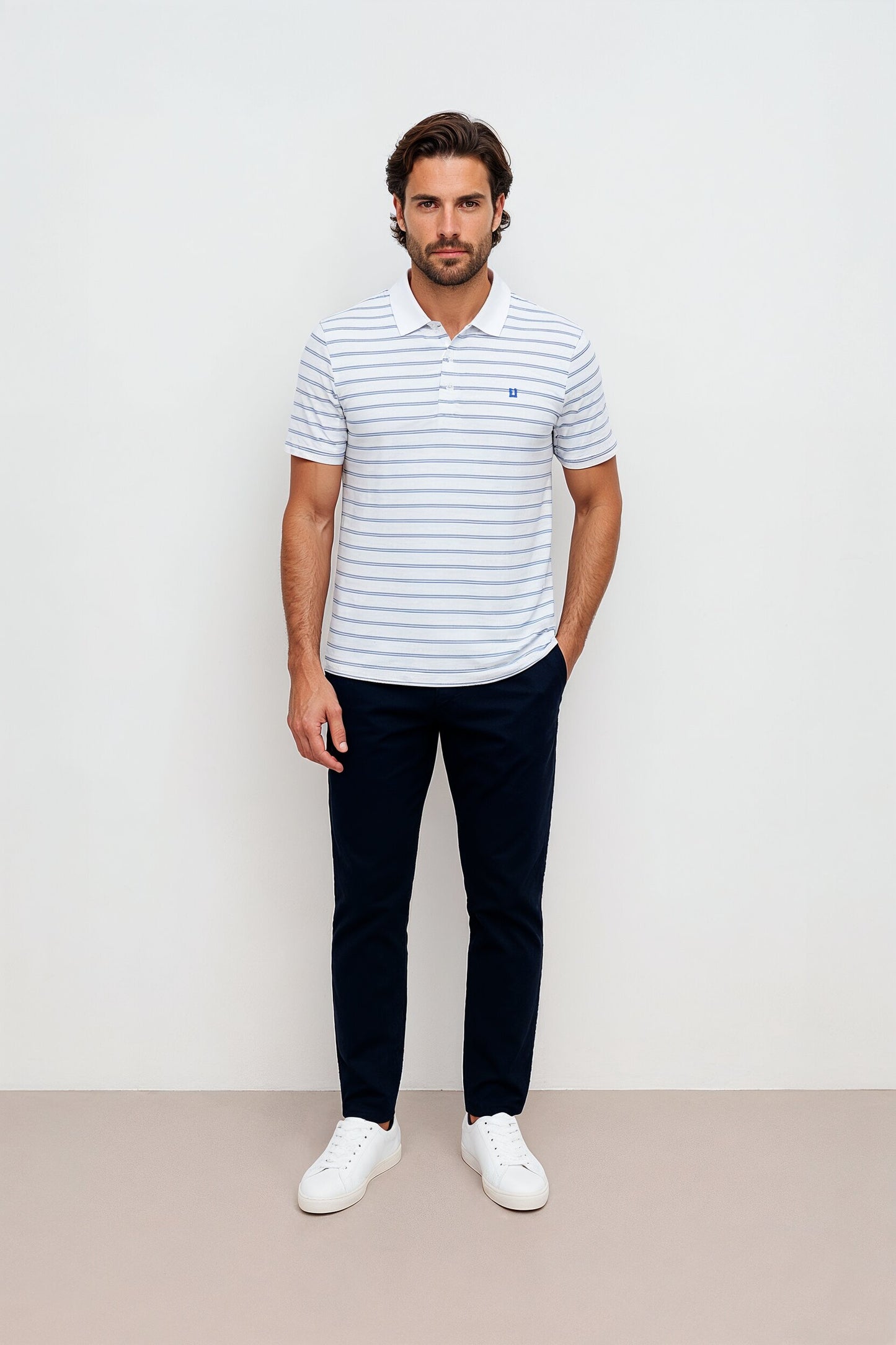 Men's short-sleeved polo shirt with sapphire blue stripes