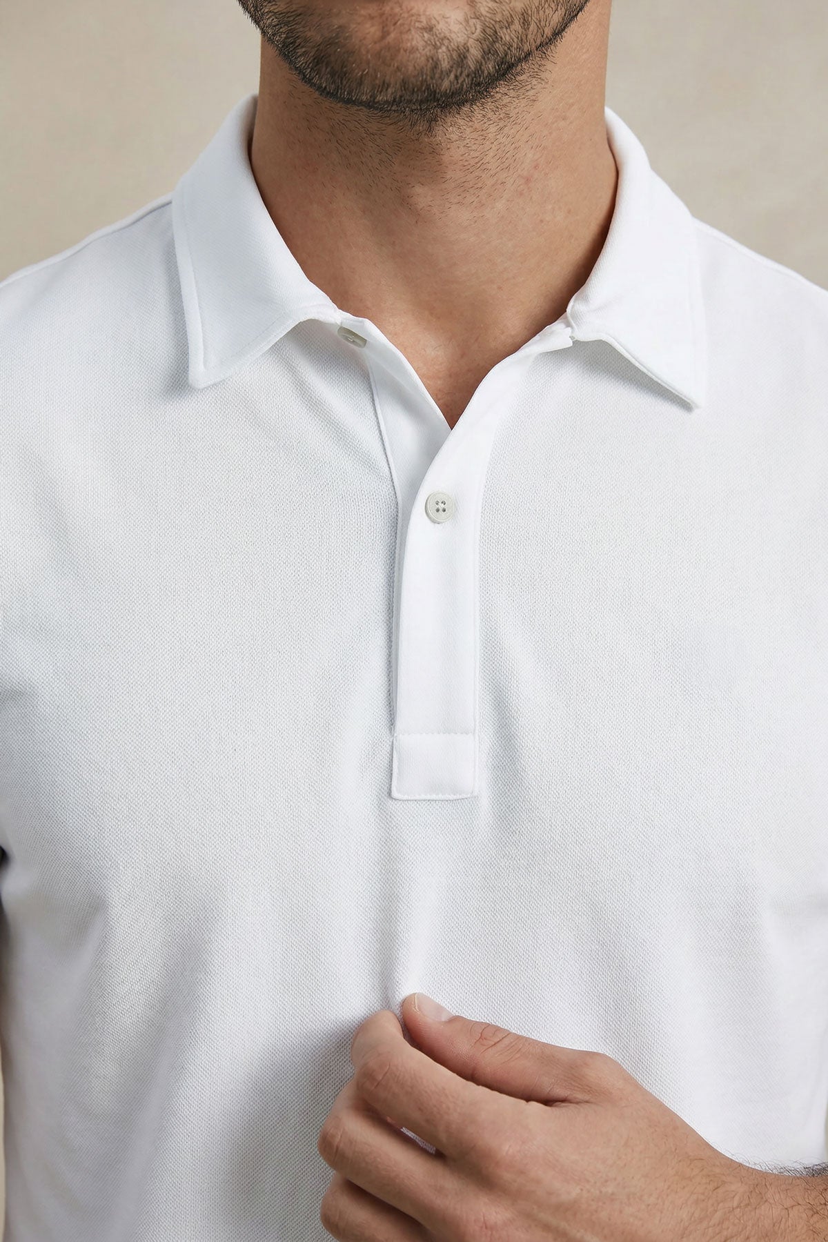 Short sleeve white polo shirt