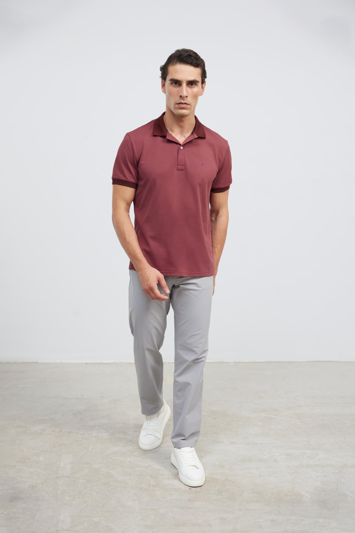 Polo de homem de manga curta na cor castanho Ranger