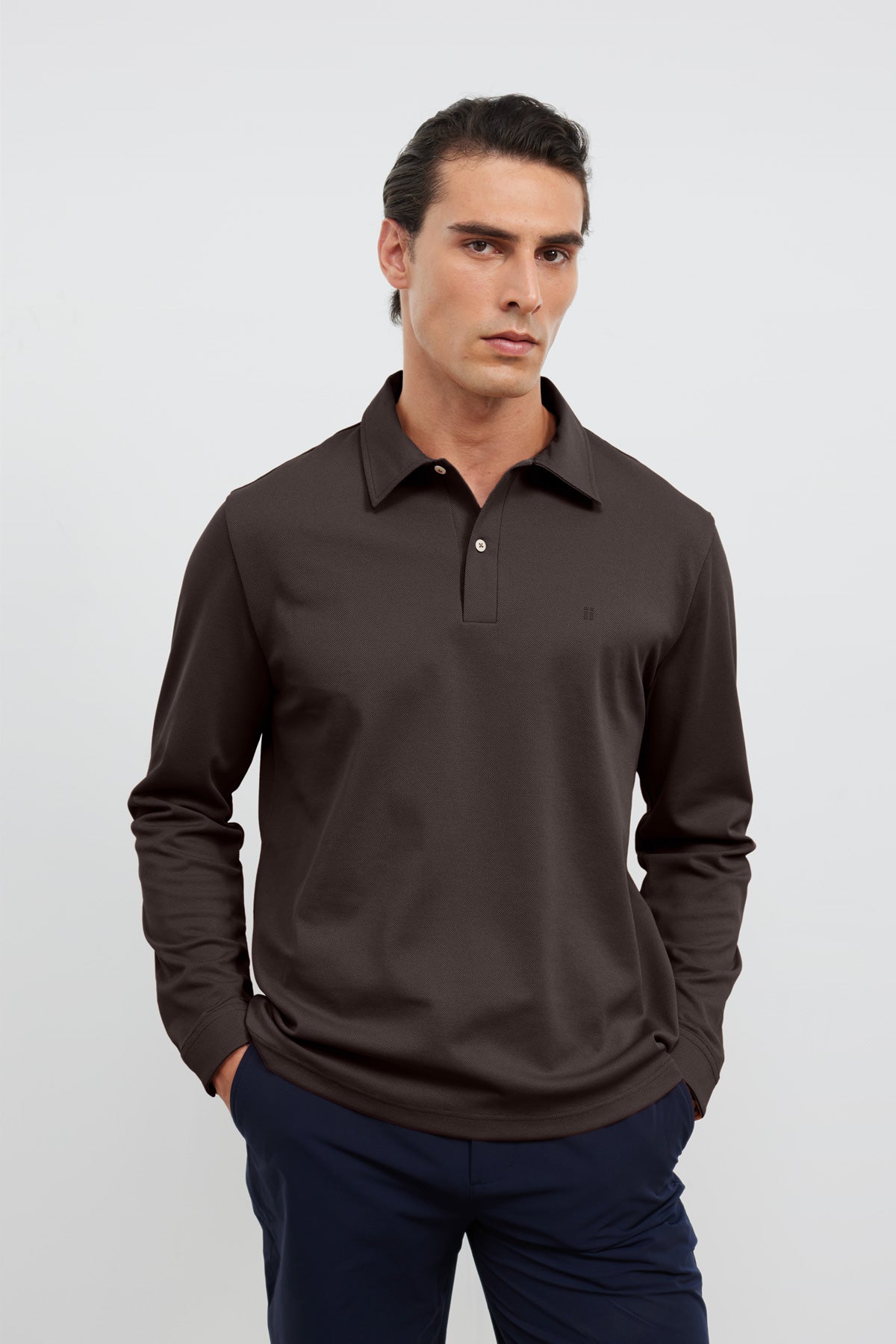 Polo de homem Ranger castanho escuro de manga comprida