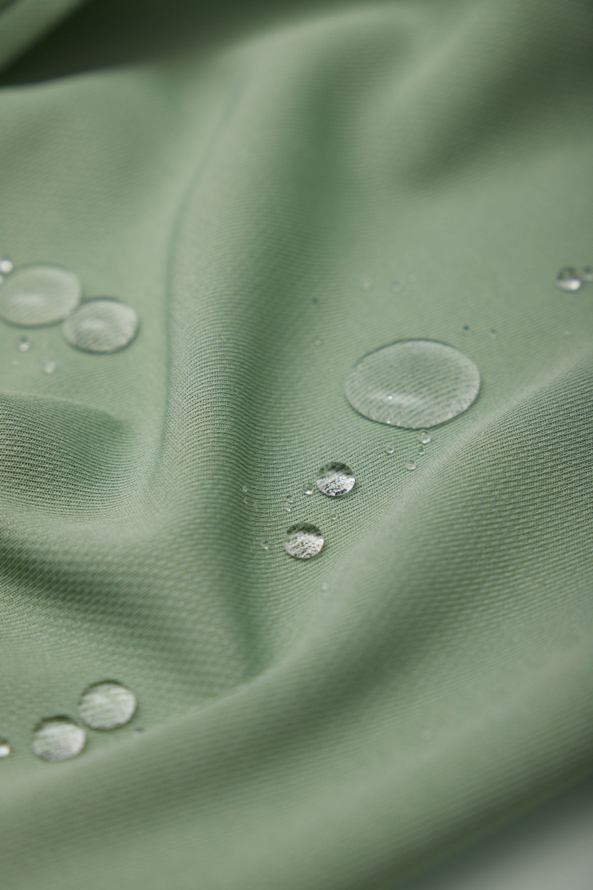 Camisa bowling verde safari de Sepiia, suave y resistente a manchas y olores. Foto gotas